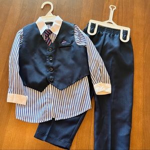 2T boys 4 piece suit
